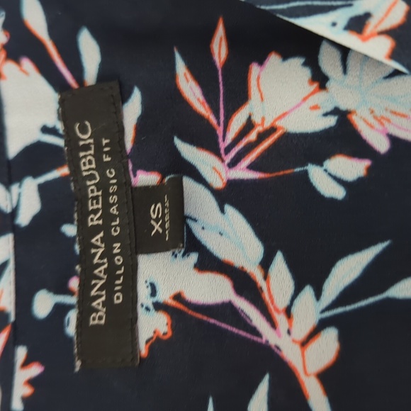 Banana Republic Navy Floral Blouse Size XS - Picture 2 of 10